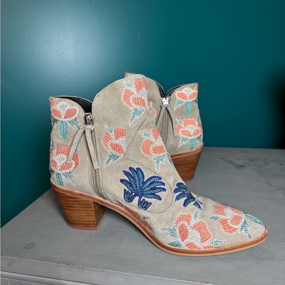 Rebecca Minkhoff Cream and Blue Embroidered Ankle Booties - Picture 3 of 8